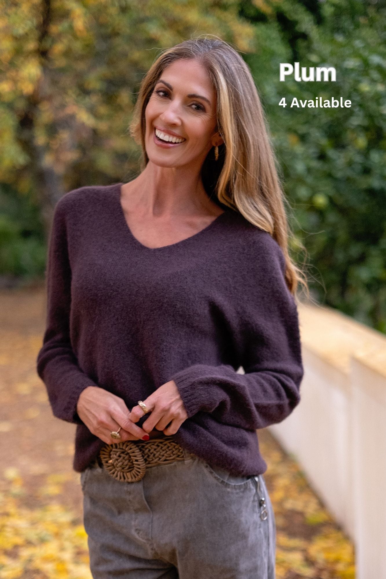 Alpaca Simple V-Neck Knit in Plum