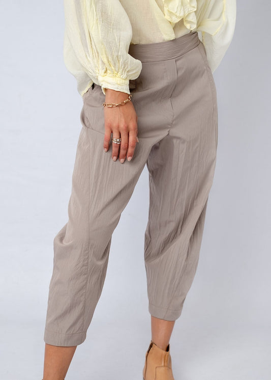 Barrel Pants in Light Taupe